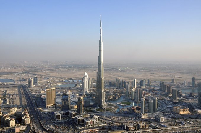 8. Các tiểu vương quốc Arab thống nhất (UAE)  GDP bình quân (theo PPP): 71.613 USD  GDP (theo PPP): 793 tỷ USD  Dân số: 11 triệu người    