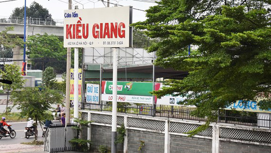 Cơm tấm Kiều Giang tại 652 Xa lộ Hà Nội, phường Phước Long B, quận 9, TP HCM