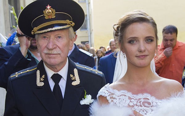 Ivan Krasko và Natalia trong đám cưới vào năm 2015.