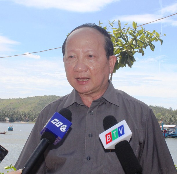 Nguyên Chủ tịch UBND tỉnh Bình Định Lê Hữu Lộc cho rằng việc CPH cảng Quy Nhơn là theo chỉ đạo từ cấp trên. Bản thân ông cũng như người thân không hề có cổ phần ở cảng Quy Nhơn.  