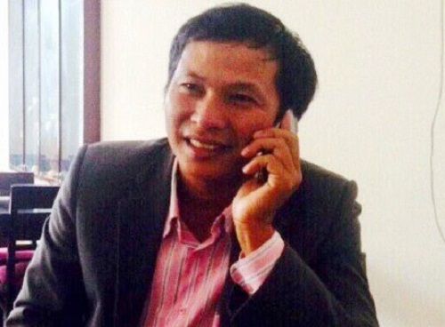 Ông Phan Khánh, Chủ tịch UBND xã Phong Hải, viết đơn xin từ chức (ảnh: H.T)    