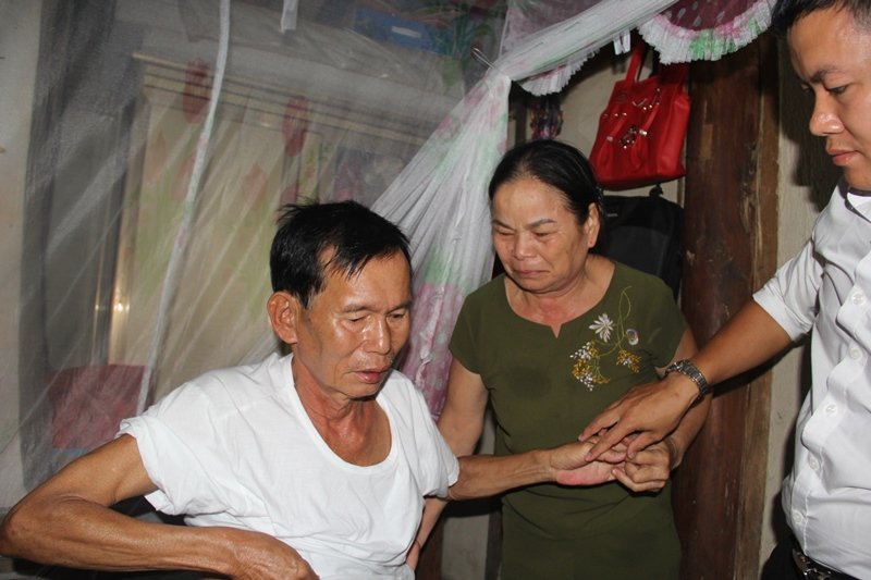 Gia đình bà Hợp đón chồng từ Campuchia trở về sau 30 năm