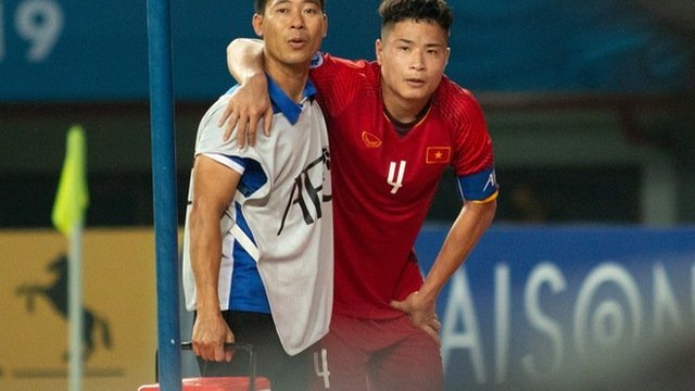 Đội trưởng Văn Tới gặp chấn thương và chính thức nghỉ thi đấu đến hết mùa sẽ là tổn thất lớn của U19 Việt Nam.