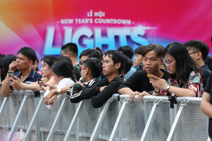 Sự kiện mà người dân tại TP HCM luôn mong chờ đó là lễ hội đếm ngược (countdown party) được tổ chức tại khu vực trung tâm của phố đi bộ Nguyễn Huệ.