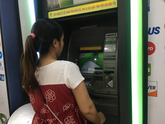 Hiện cả nước có gần 18.300 máy ATM. Ảnh: Linh Anh