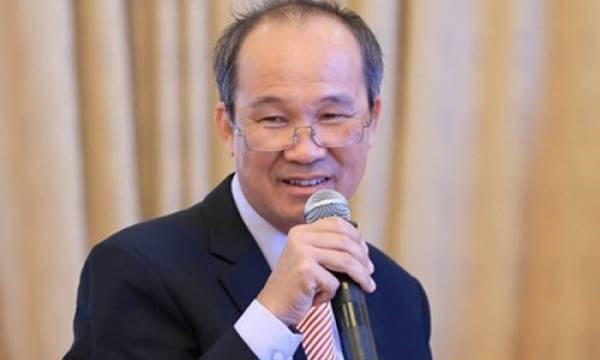 Ông Dương Công Minh, Chủ tịch HĐQT Sacombank muốn đổi mã cổ phiếu STB sang SCM và chuyển sàn niêm yết từ HOSE sang HNX nhưng cổ đông không tán thành.