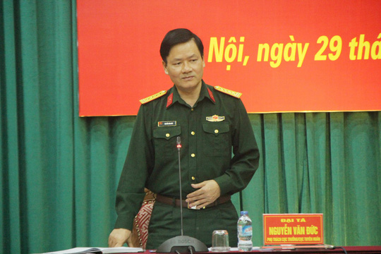 Đại tá Nguyễn Văn Đức, Phụ trách Cục Tuyên huấn, Tổng cục Chính trị, Bộ Quốc phòng tại buổi họp báo