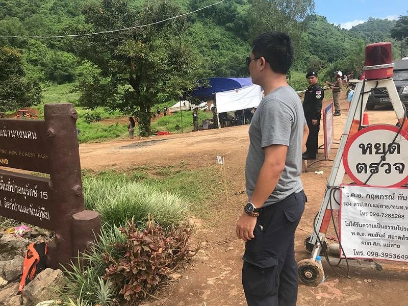 Ông Nguyễn Châu Á, Tổng giám đốc Công ty Oxalis Adventure, đã có mặt tại cửa hang Tham Luang ngay những ngày đầu đội bóng thiếu niên Thái Lan bị mắc kẹt trong hang. Ảnh nhân vật cung cấp.    