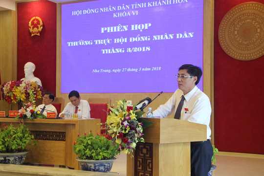Ông Lê Đức Vinh, trả lời chất vấn đại biểu HĐND Khánh Hòa về các dự án lấn vịnh Nha Trang