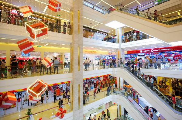 3 TTTM Vincom tại Thanh Hóa, Lâm Đồng và Long An thu hút hàng nghìn khách hàng đến mua sắm ngay ngày đầu khai trương