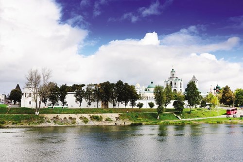 Một góc thành phố nhìn từ sông Volga