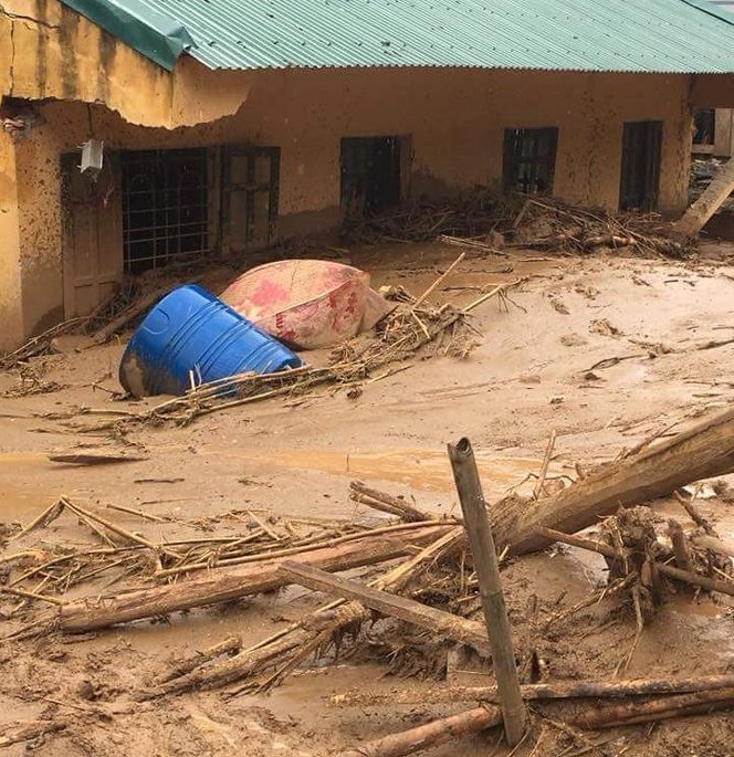 16 người chết và mất tích do mưa lũ ở các Bắc Bộ và Bắc Trung Bộ.    