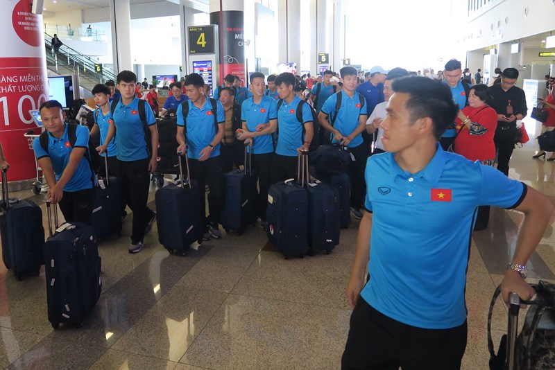 Đội tuyển Việt Nam đã hoàn thành tốt nhiệm vụ trong trận lượt đi bán kết AFF Cup 2018 với chiến thắng chủ nhà Philippines 2-1.    
