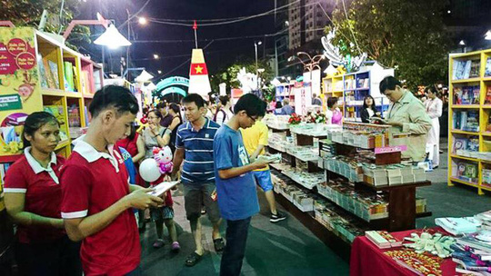 Lễ hội Đường sách Tết Kỷ Hợi năm 2019 sẽ diễn ra từ ngày 2 đến 8-2 tại trục đường Mạc Thị Bưởi - Nguyễn Huệ - Ngô Đức Kế    