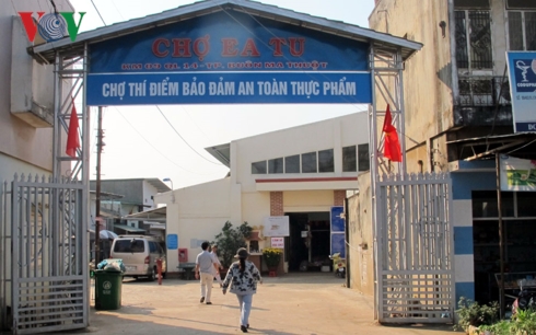 Chợ nông thôn mới xã Ea Tu, thành phố Buôn ma Thuột gây ô nhiễm  