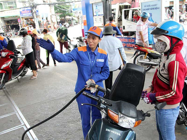 Giá xăng dầu đồng loạt tăng mạnh từ 15h ngày 20/11.