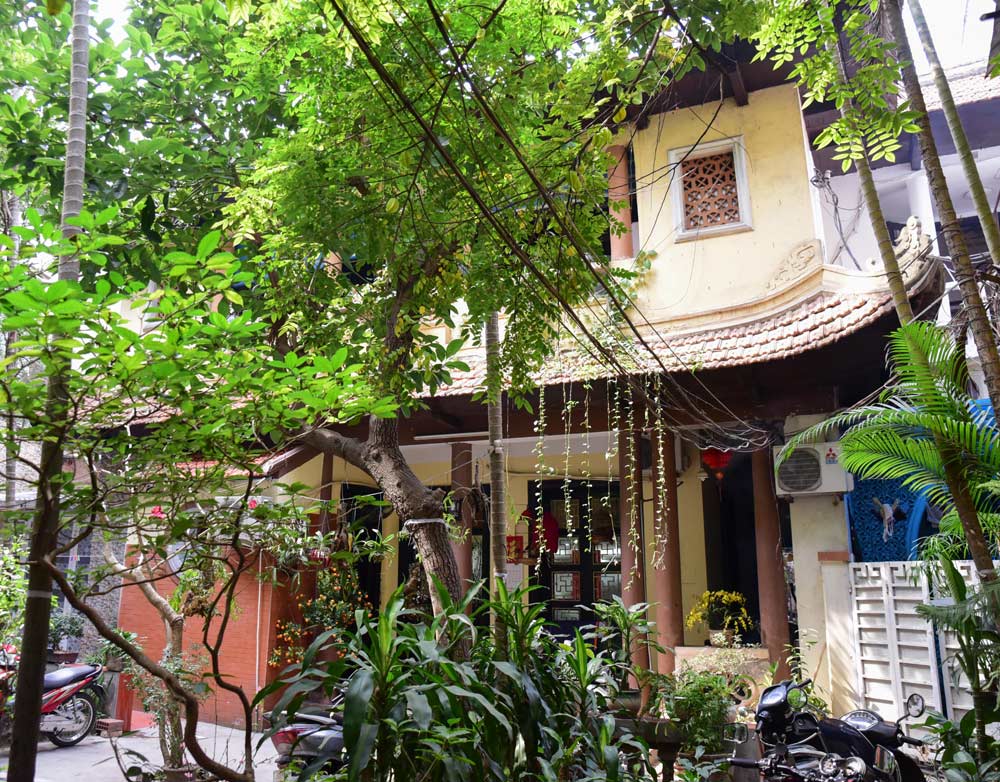 Ngôi nhà vườn của ông chủ hiệu vàng Sư tử có diện tích hàng trăm m2 giữa phố cổ Hà Nội. Ảnh: Minh Tuấn