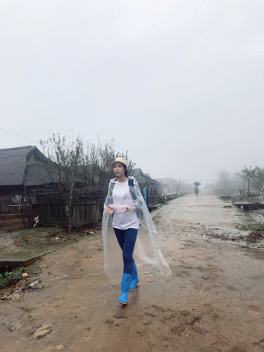 Hình ảnh Đỗ Mỹ Linh ở Yên Bái khi thực hiện dự án 