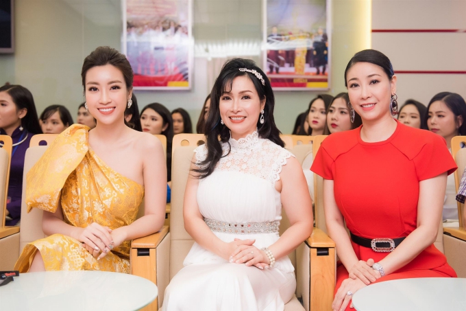3 hoa hậu Đỗ Mỹ Linh, Bùi Bích Phương và Hà Kiều Anh cùng ngồi ghế giám khảo cuộc thi năm nay.