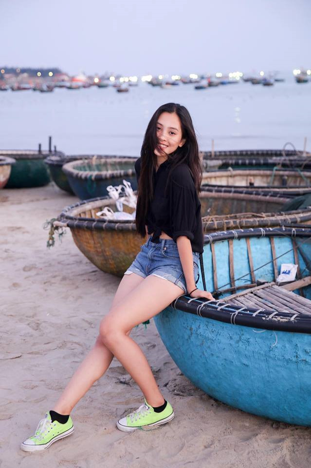 Cư dân mạng đánh giá cao vẻ đẹp của tân Hoa hậu Trần Tiểu Vy.  