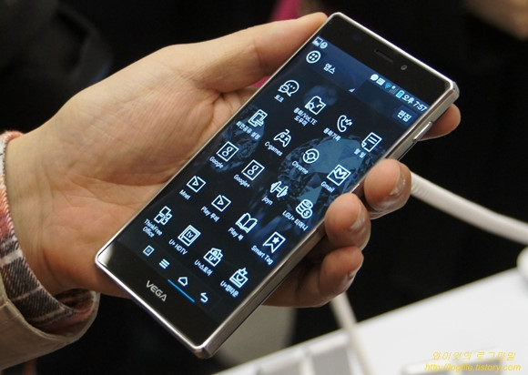 Những mẫu điện thoại xách tay Hàn Quốc nổi bật với thiết kế đẹp, cấu hình tốt cùng mức giá rẻ.  