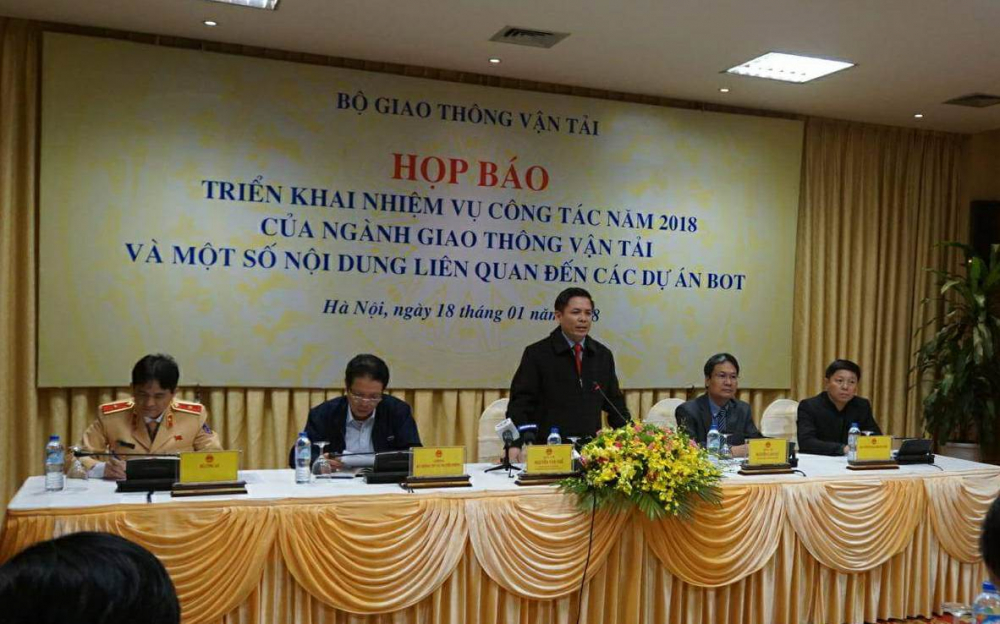 Bộ trưởng GTVT Nguyễn Văn Thể phát biểu tại buổi họp báo