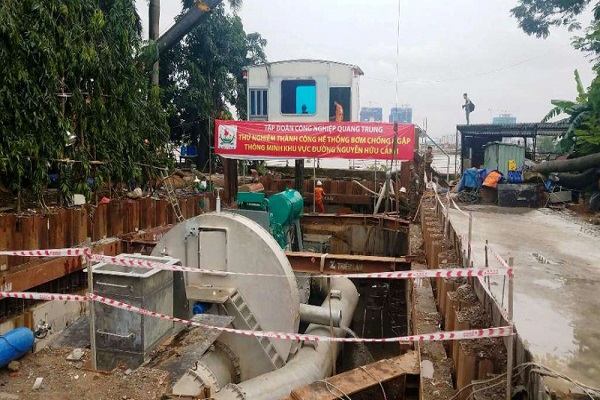 Máy siêu bơm chống ngập do tập đoàn Quang Trung thiết kế và vận dụng chống ngập tại đường Nguyễn Hữu Cảnh