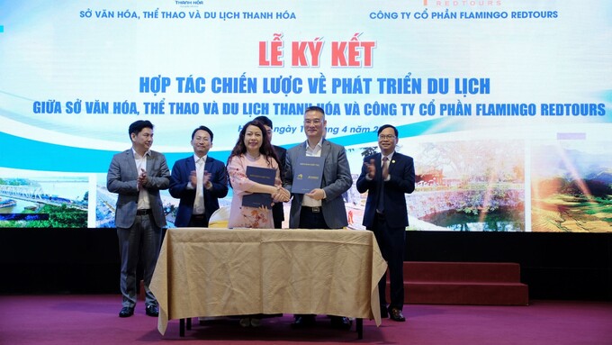 Lễ kí kết hợp tác giữa Sở VH-TT&DL Thanh Hóa với Công ty Cổ phần Flamingo Redtour