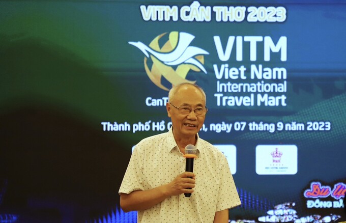 Ông Vũ Thế Bình - Chủ tịch Hiệp hội Du lịch Việt Nam chia sẻ những điểm nhấn của VITM Cần Thơ 2023. Ảnh: Hoàng Cường