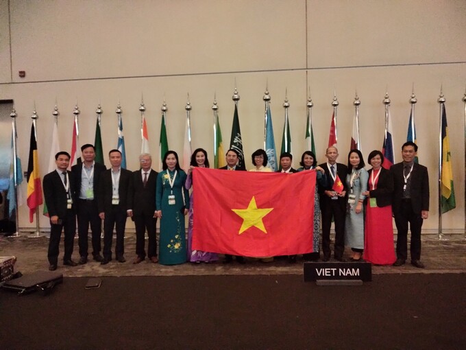 Đoàn Việt Nam tại Kỳ họp lần thứ 45.