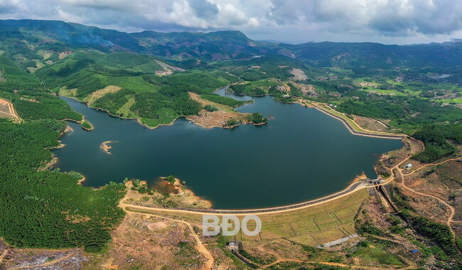 Vẻ đẹp của hồ La Vuông. Ảnh: Nguyễn Xuân Tuyến