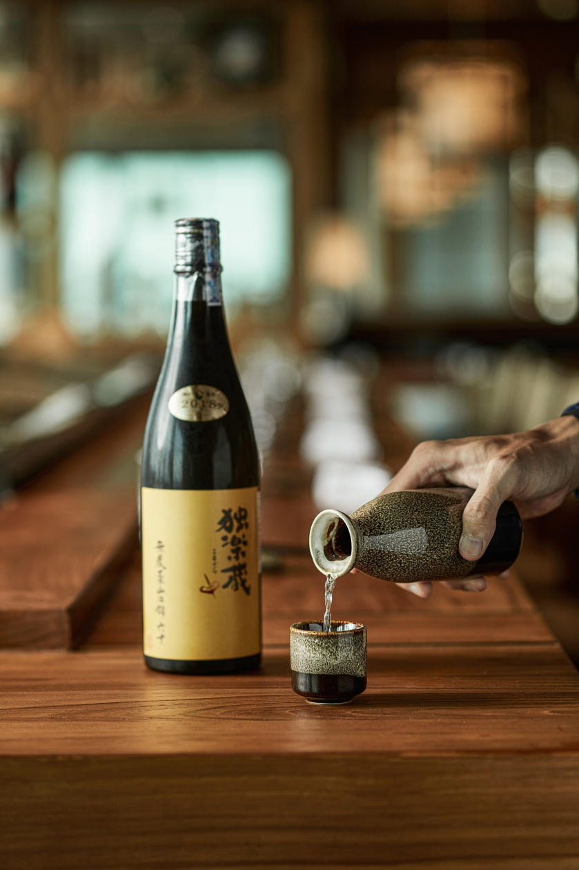 Những chai Sake không thể thiếu trong ẩm thực Nhật Bản. 