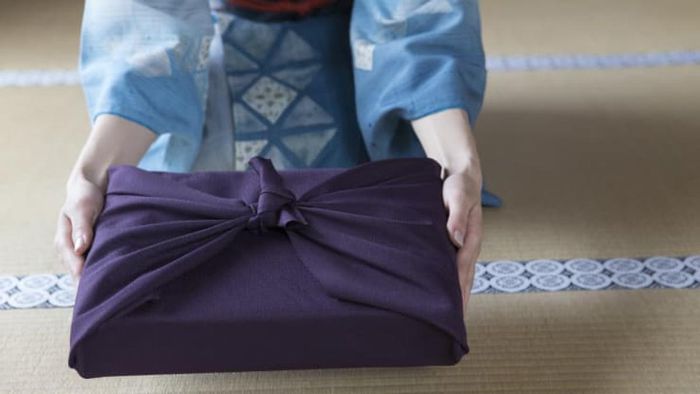 Nghệ thuật gói quà bằng vải furoshiki