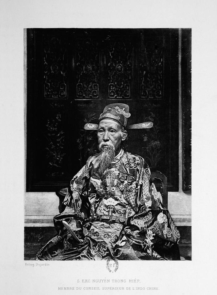 Quan đại thần Nguyễn Trọng Hợp (Hiệp) trong trang phục và chiếc mũ quan triều Nguyễn. Ông Nguyễn Trọng Hợp (1834-1902) làm quan qua 7 đời vua từ Tự Đức đến Thành Thái. (Ảnh tư liệu)