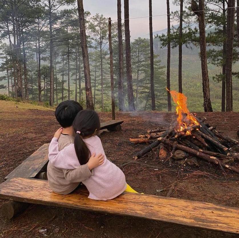 Tăng Thanh Hà dẫn hai con tới Nông trại Twin Beans hồi tháng 3/2021 - Ảnh: Instagram hathanhtang