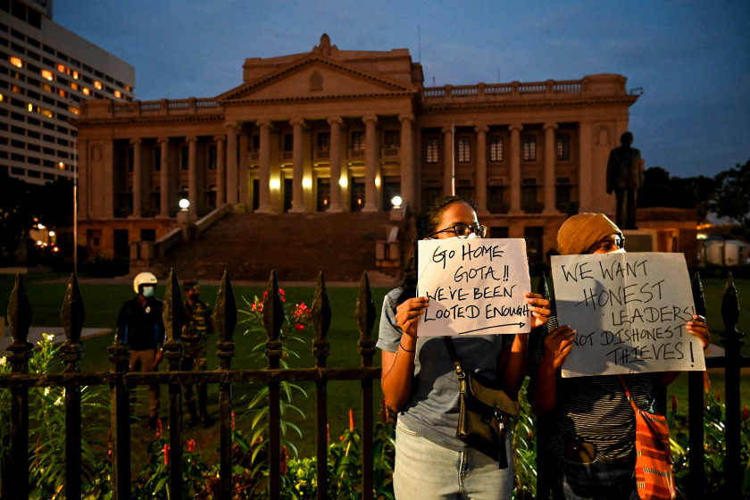 Người Sri Lanka tổ chức biểu tình, yêu cầu Tổng thống nước này từ chức. (Ảnh: Internet)