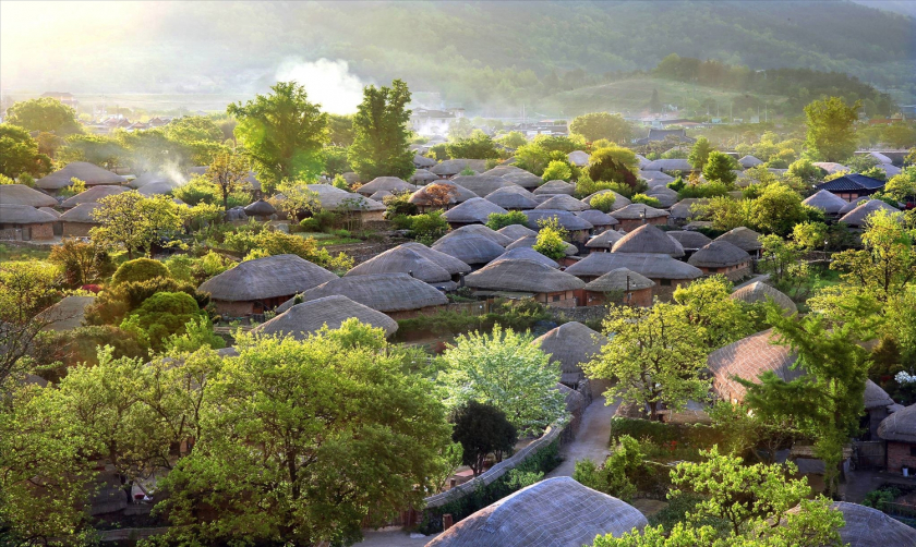 Ngôi làng cổ Naganeupseong trong nắng sớm. Ảnh: Tổng hợp