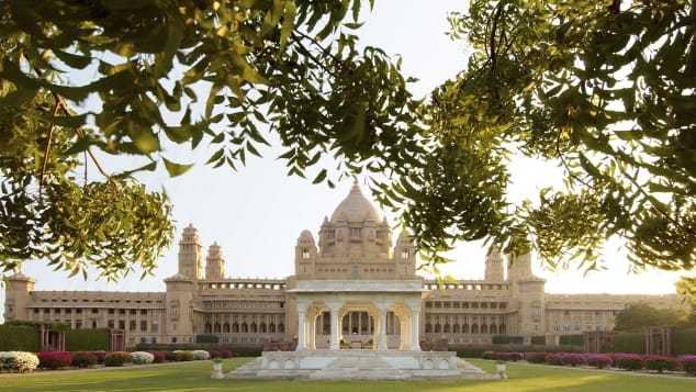 Vào những năm 1970, cung điện này đã được chuyển đổi thành khách sạn và từ lâu trở thành biểu tượng của sự thịnh vượng trên Jodhpur. 