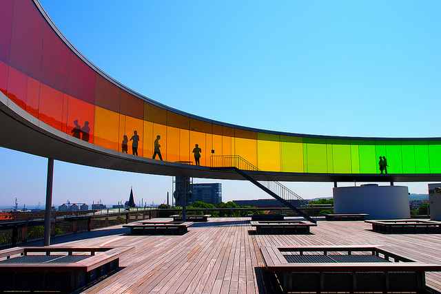 Công trình nghệ thuật Your Rainbow Panorama/ Studio Olafur Eliasson ở Aarhus