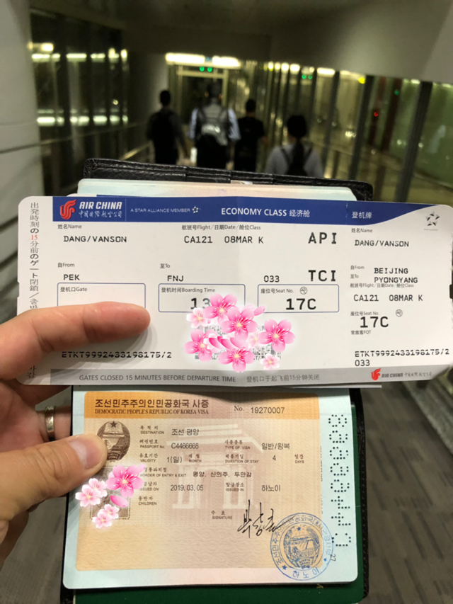 Vé máy bay và visa của một du khách Việt Nam du lịch Triều Tiên