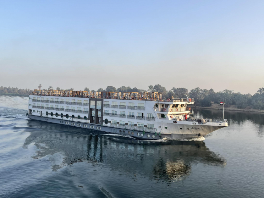 Đi du thuyền trên sông Nile.