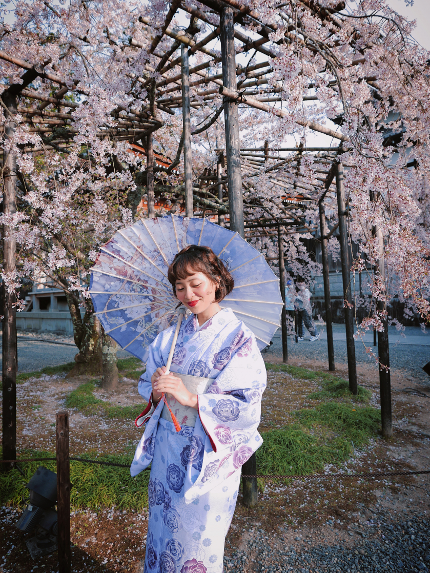 Hoàng Thùy Dương vừa có trải nghiệm trưng diện kimono - quốc phục của Nhật Bản trong chuyến ghé thăm đến cố đô Kyoto