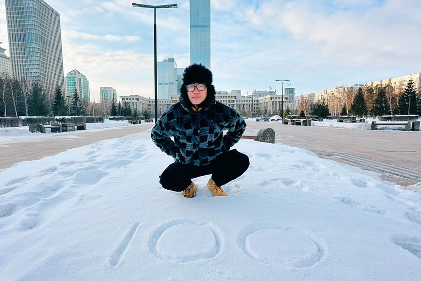 Ngày 04/02/2023, Travel Blogger Nguyễn Hoàng Bảo (Những bước chân) chính thức đặt chân đến Kazakhstan, đánh dấu cột mốc du lịch 100 quốc gia trên thế giới
