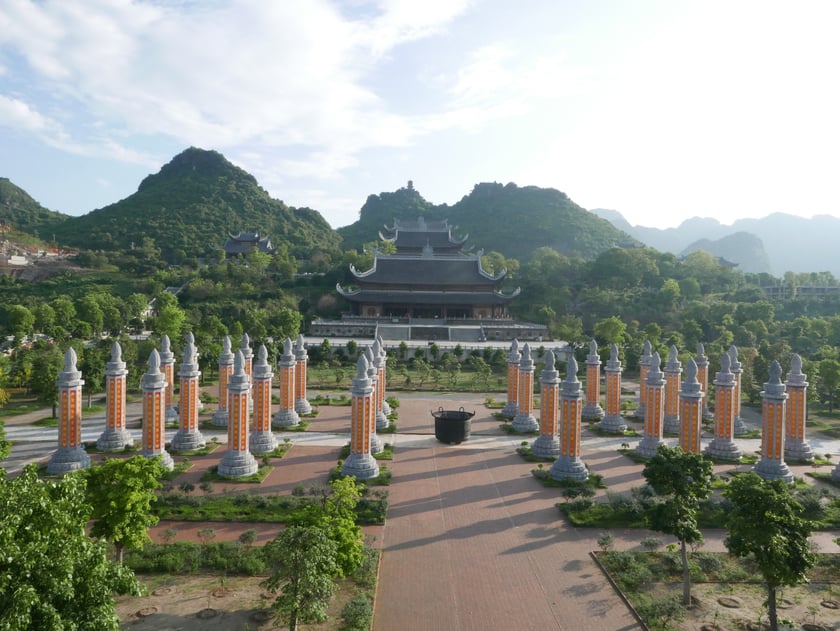 Khu du lịch tâm linh Tam Chúc có tổng diện tích 5.100 ha