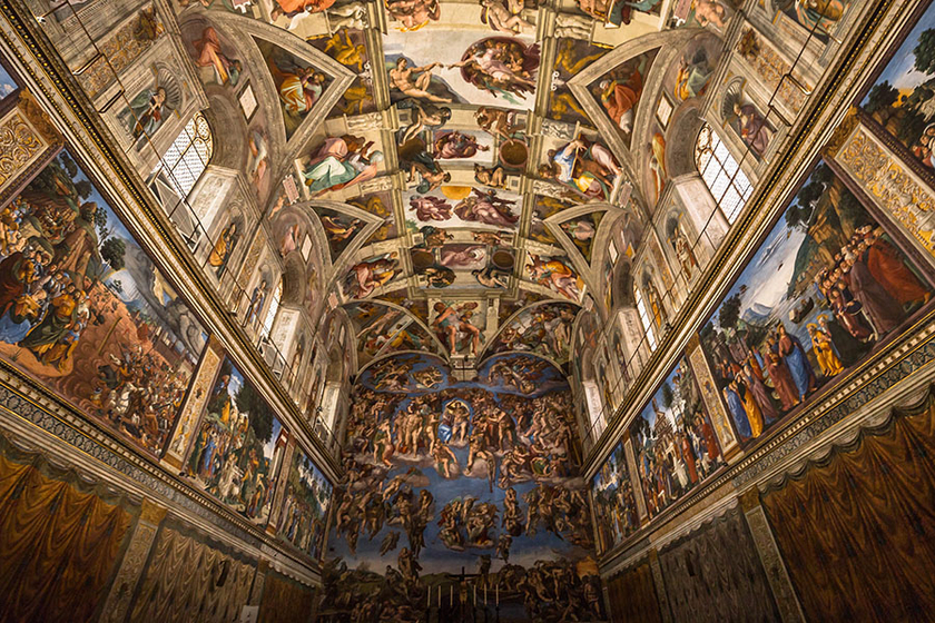 Đây là nơi lưu giữ hai bức hoạ “Sáng thế kỷ” và “Sự phán xét cuối cùng” của Michelangelo được vẽ trên trần và trên tường