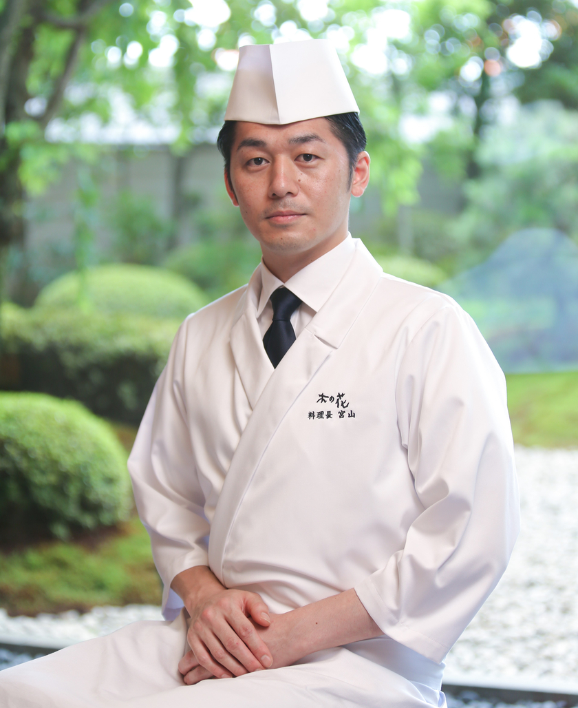 Đầu bếp Yusuke Miyayama đến từ nhà hàng KONOHAMA thuộc khách sạn Yokohama Bay Sheraton Hotel & Towers