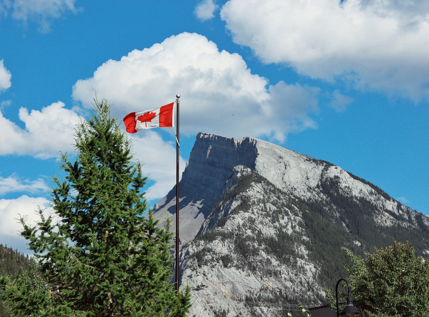 Banff là một thị trấn trong Vườn quốc gia Banff ở Alberta, Canada.
