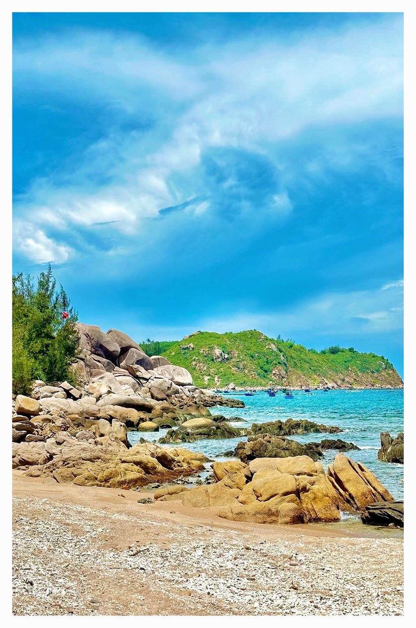 Nơi này được mệnh danh là một trong những hòn đảo đẹp nhất của tỉnh Bình Định.