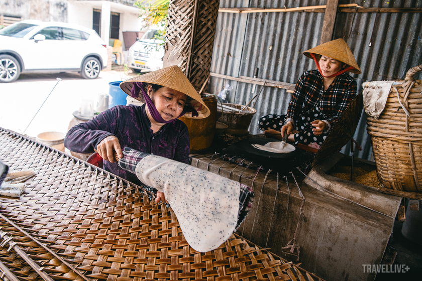 Nghề làm bánh tráng Thuận Hưng là nghề thủ công truyền thống, hình thành từ giữa thế kỷ XIX và được truyền nối qua nhiều thế hệ.