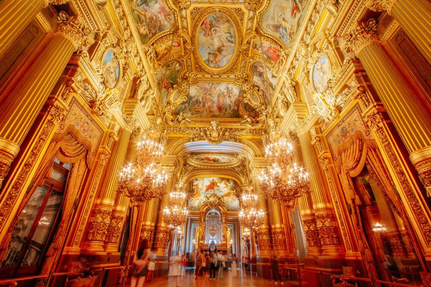 Kiến truc sư Charles Garnier đã tạo nên kiệt tác kiến trúc Opéra Garnier.